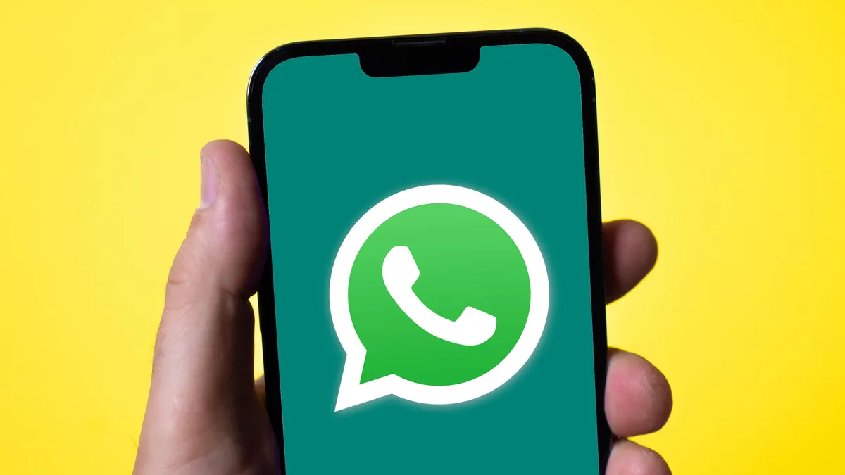 How to filter active users with Australian WhatsApp numbers?